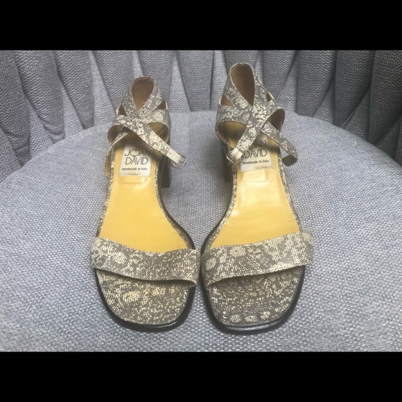 Size 7 1/2, vintage Joan and David too block heeled sanders. - Picture 1 of 9